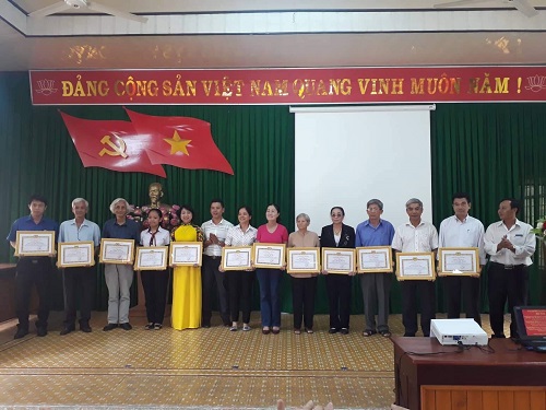 Đảng ủy phường Thắng Lợi: Hội nghị sơ kết 3 năm thực hiện Chỉ thị 05 của Bộ  Chính trị “ Đẩy mạnh học tập và làm theo tư tưởng, đạo đức, phong cách Hồ Chí Minh”